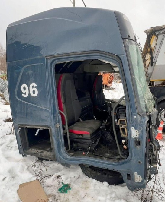 Ищу правую бочину Volvo FH4.  - photo 1