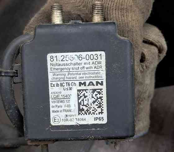 Нужен 81255060031 аварийный выключатель Man Tgx, Tgs, Tgm. 