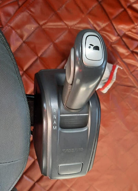 Ищу джойстик КПП на Вольво FH13.  - photo 1