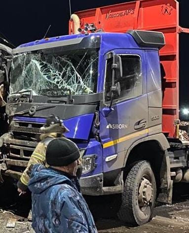 Нужна кабина Вольво.  - photo 1