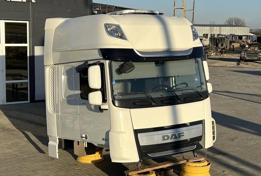 Нужна кабина полностью в сборе (с блоками и сиденьями) DAF.  - photo 1