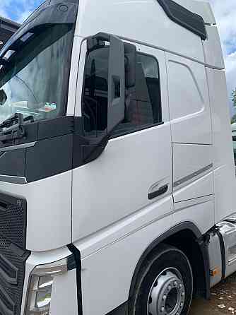 Ищу дверь левую в сборе Volvo FH4 (обычный тягач 4х2). 