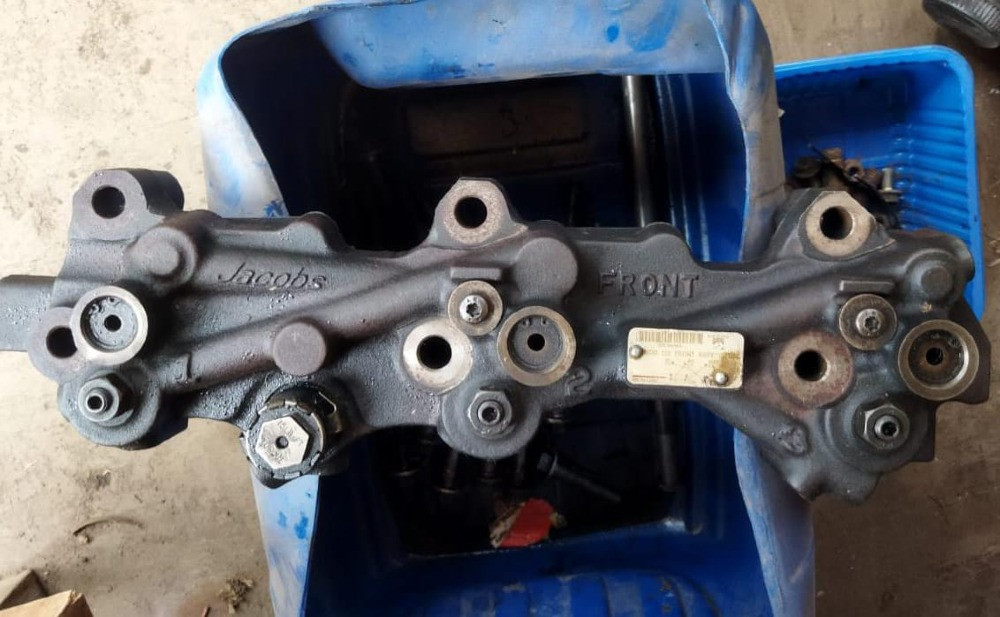 Нужен клапан горного тормоза DAF 95.  - photo 1