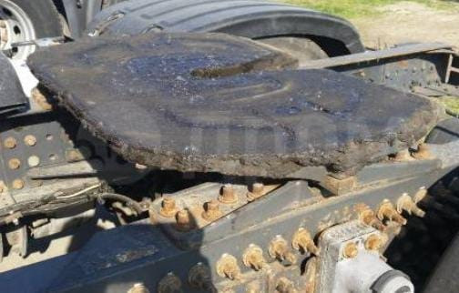 Ищем седло Volvo, строго 140мм.  - photo 1