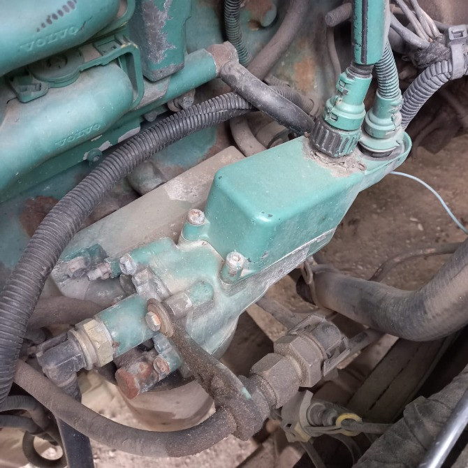 Нужен насос низкого давления на двс D12 Volvo.  - photo 1