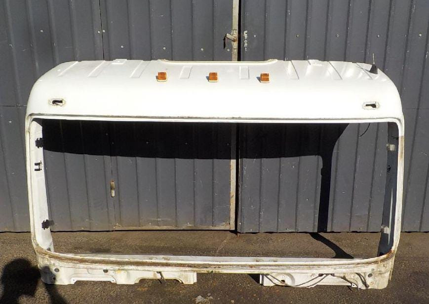 Ищу от Мерседес мп1, 2 или 3 нужна рамка лобового стекла, живой металл (можно без верха).  - photo 1