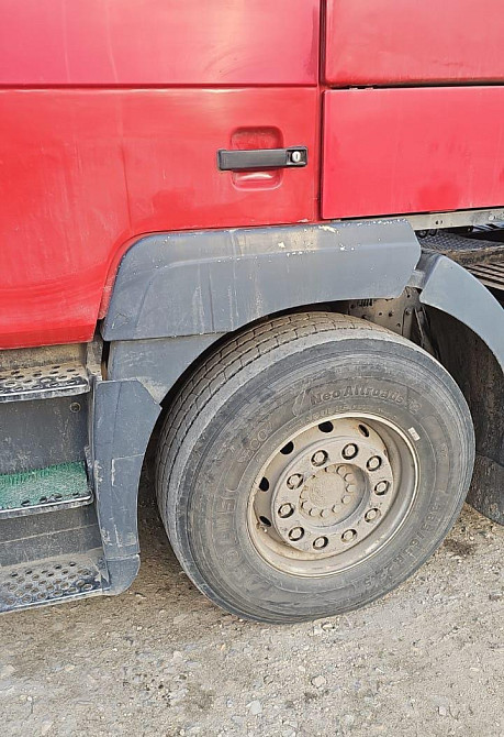 Куплю крылья верхние (левое/правое) MAN.  - photo 1