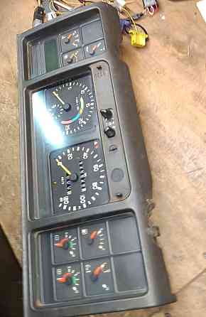 Нужна панель приборов Volvo FH12 YV2A4DAA6YB269679. 