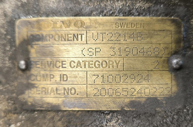 Ищу кпп VT2214B Volvo.  - photo 1
