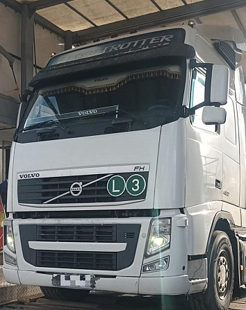 Нужен капот Volvo FH.  - photo 1