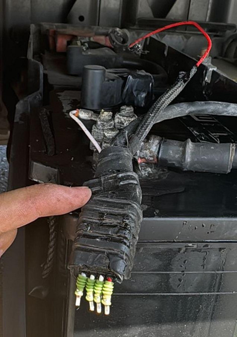 Нужна клемма управления АКБ Даф 106 2178851, 2336126 (со штекером). Вся Россия - изображение 1