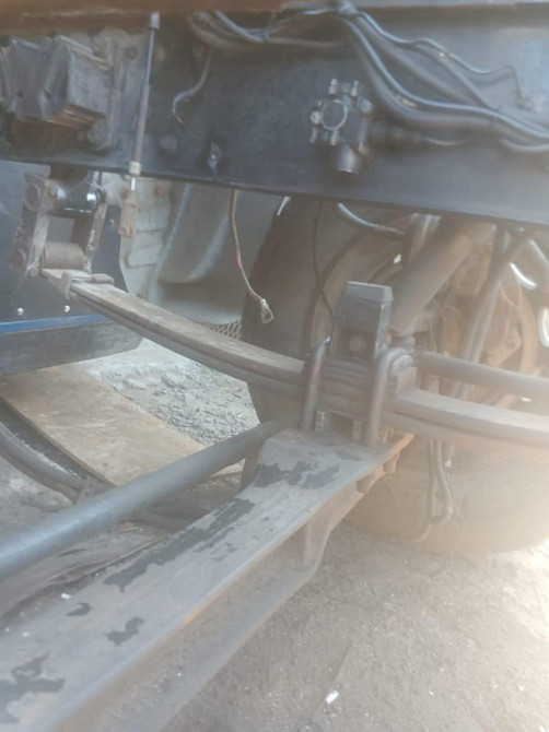 Ищу рессору переднюю на Петербилт 387 (длина 140см, ширина 10см, толщина в центре 24мм, по краям 10. Вся Россия - изображение 1