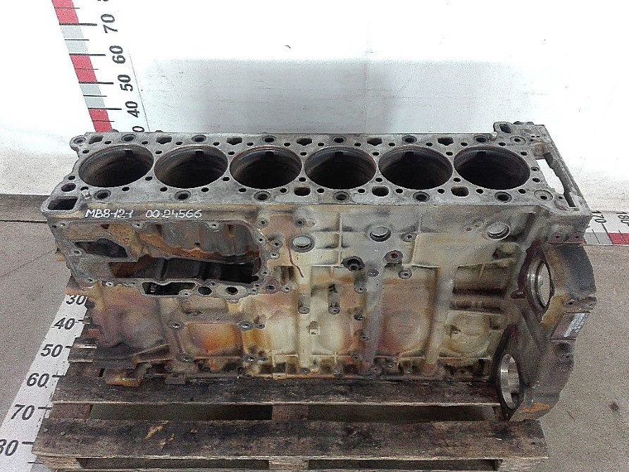 блок цилиндров OM471.909 б/у Екатеринбург - изображение 1