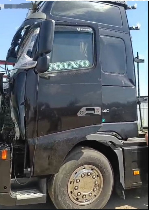 Ищу кабину первой комплектации Volvo FH МКПП самая высокая.  - photo 1