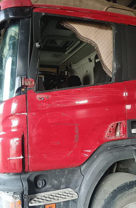 Ищу дверь (голую) на Сканию поньку. Вся Россия - изображение 1