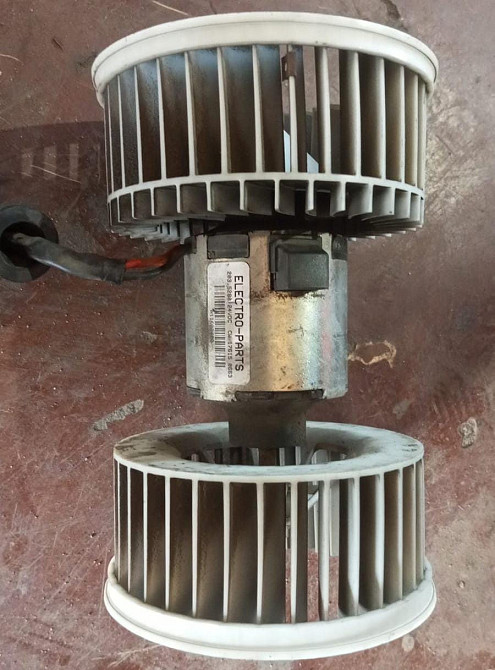 Ищем моторчик печки iveco 42574103. Вся Россия - изображение 1