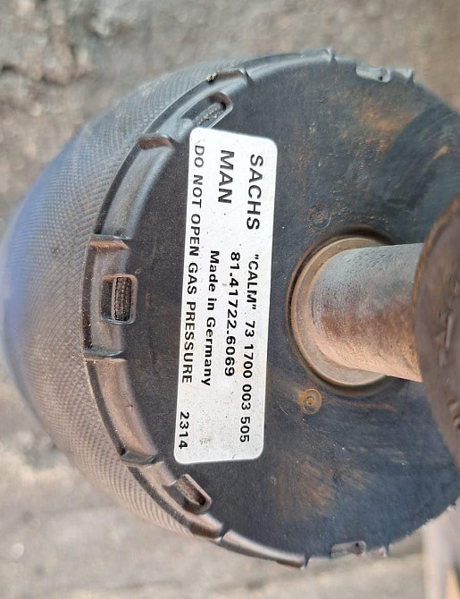 Нужны 2 шт. - 81417226069 амортизаторы кабины передние пневмо на MAN. Вся Россия - изображение 1