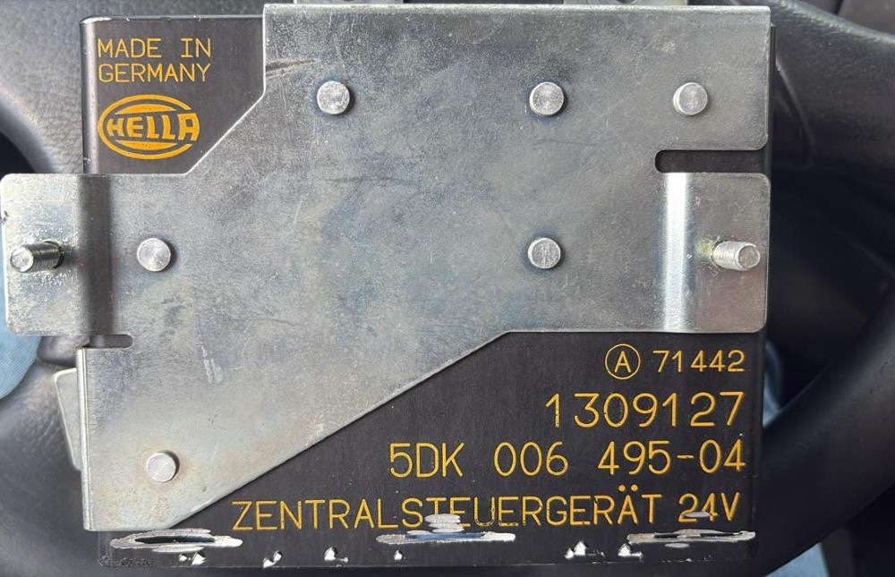 Нужен блок управления светом 1309127 Volvo (номер в номер).  - photo 1