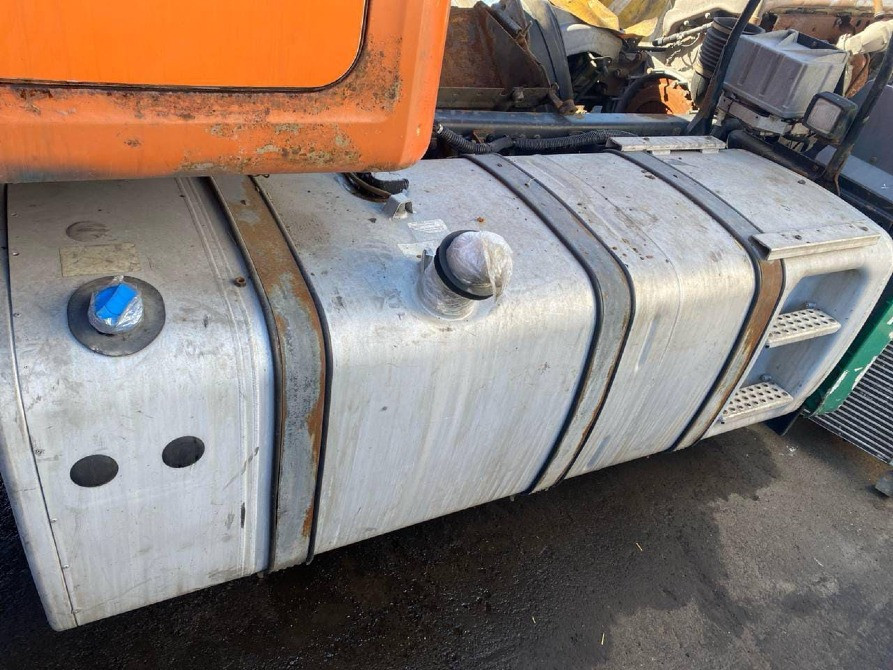 Ищу бак в сборе с мочевиной Man TGX, размеры 210/70/70.  - photo 1