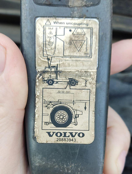 Ищу на Вольво пульт управления подвеской 20883943.  - photo 1