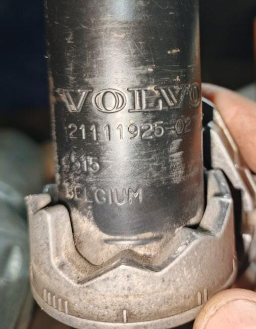 Ищу 21111925 передние амортизаторы кабины на Вольво. Вся Россия - изображение 1