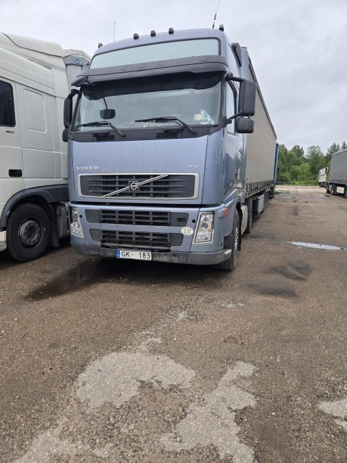 Ноускат Volvo ( Капот + Козырек ) Sankt-Peterburg - photo 1