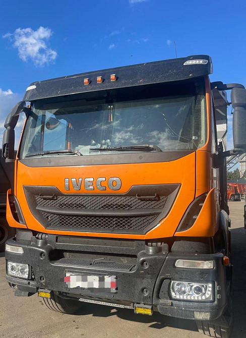 Нужна кабина на Ивеко Траккер. Вся Россия - изображение 1