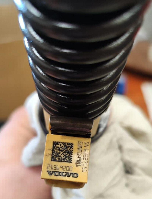 Нужны форсунки топливные Volvo 21569200, именно с таким номером как на фото. Вся Россия - изображение 1