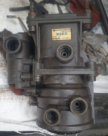 Куплю 20374447 кран управления прицепом MAN Volvo Scania.  - photo 1