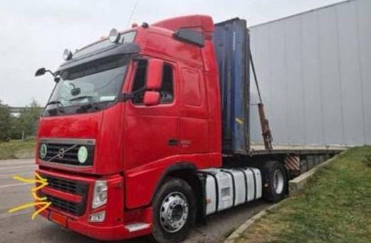 Ищу подножки на Volvo (см.фото). Вся Россия - изображение 1