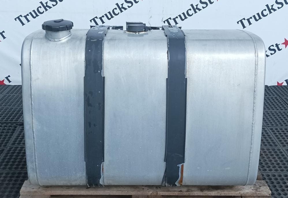 Нужен бак на 400л, можно не оригинальный Аналог (бюджет 30.000₽). Вся Россия - изображение 1