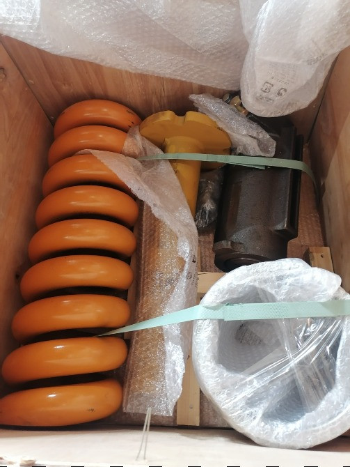 Натяжители 2230659 гусеничных цепей бульдозеров Caterpillar D6R Санкт-Петербург - изображение 1