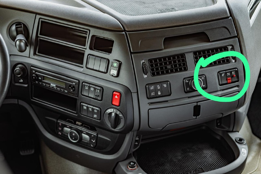 Куплю кнопку отключения массы DAF XF 106. Вся Россия - изображение 1