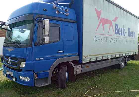 Кабина нужна на Мерседес Атего 1229. 