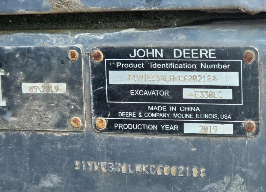 Нужна бортовая с гидромотором на экскаватор John Deere E330 LC.  - photo 1