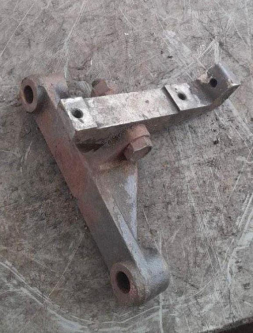 Нужно такое крепление аппаратуры двигателя D2866Lf28 MAN.  - photo 1