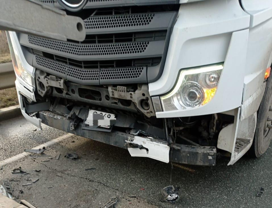 Ищу облицовку на Мерседес.  - photo 1