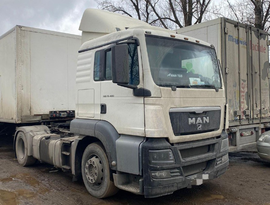 Ищем боковые спойлера на данную кабину MAN, цена и наличие.  - photo 1