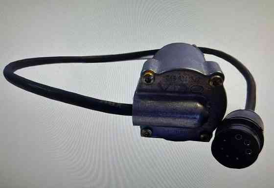 На DAF XF95 куплю реостат под педалью газа 0376134. Вся Россия