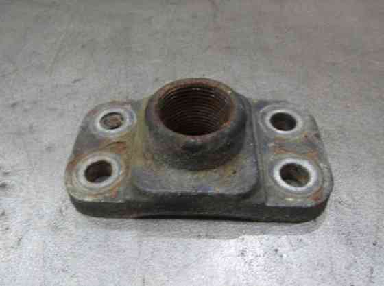 Ищу кронштейн буксировочный IVECO 504027321 (бюджет 4000р.). 