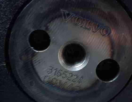 Нужен 3165224 распредвал Volvo D12A. 