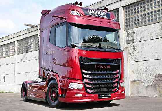В продаже ровная рама с юр. чистыми документами DAF XF 2022 г.в. Красный цвет. 