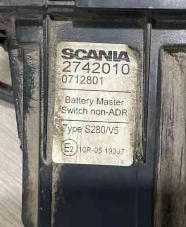 Ищу 2742010 выключатель массы Скания. 