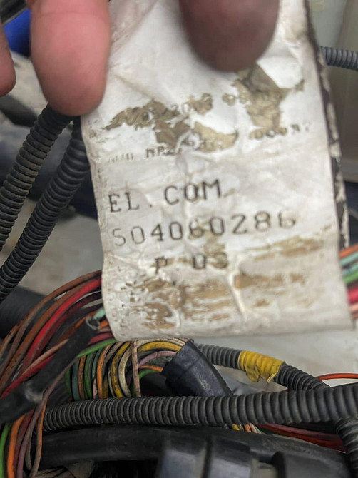 Ищу жгут проводов 504060286 IVECO.  - photo 1