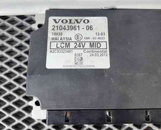 Ищу 21043961 блок света Volvo. 