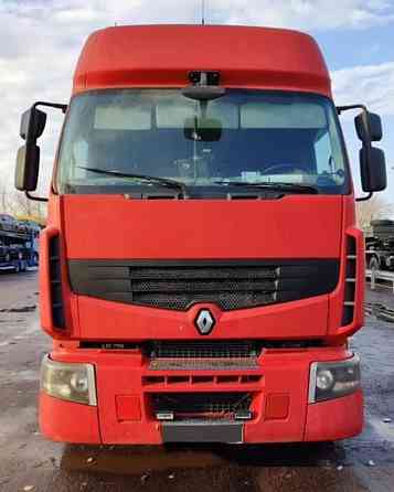 Ищу такой бампер (готовый) с фарами на Рено. 