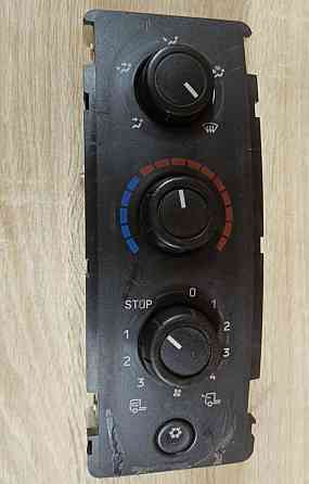 Ищу 7420858881 блок управления печкой Renault Premium DXI (прямоугольная фишка). 