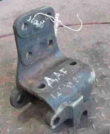 Ищу 1436457 кронштейн передней рессоры передний, левый. DAF 95XF евро2. 