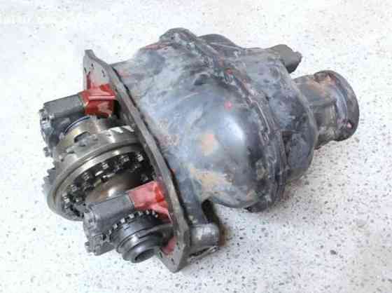 Ищем 0078913 редуктор проходной передаточное 1; 4,05 тип 1355 DAF 2011 года, под бортовые. 