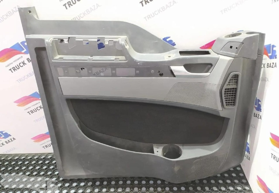 Нужна обшивка двери Ман левая 81626306109.  - photo 1